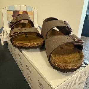 Kids Birkenstocks size 11